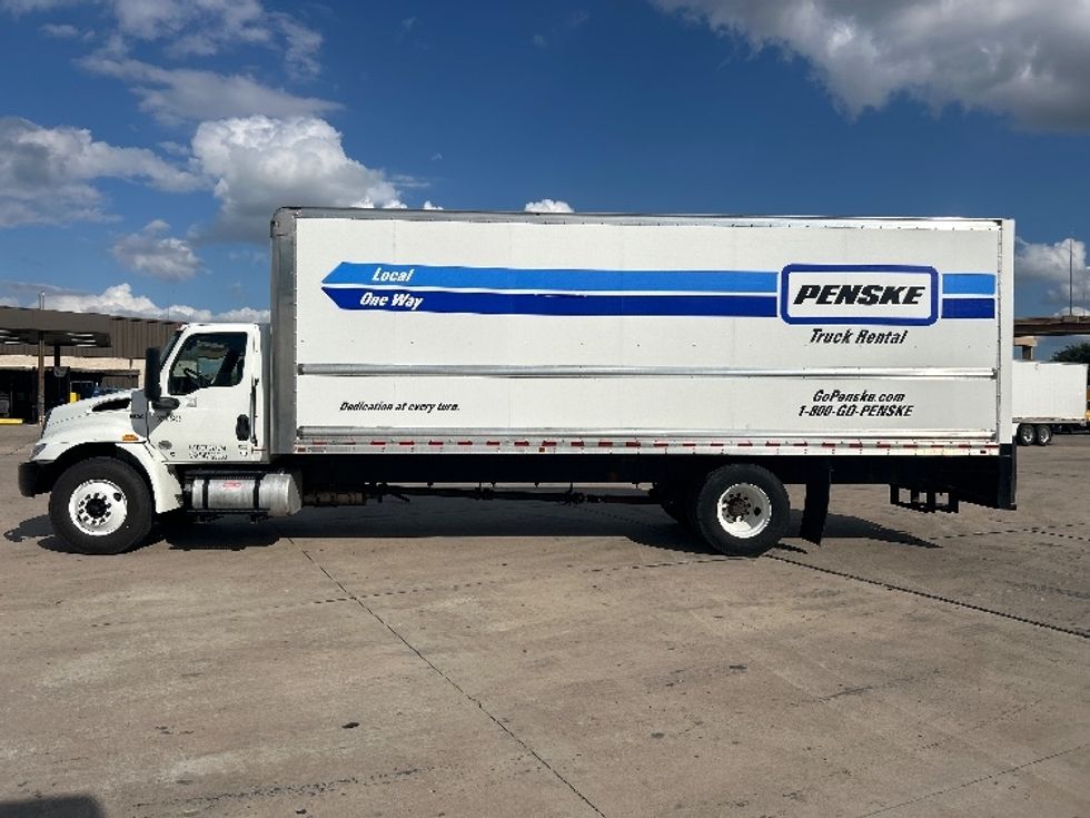 Medium Duty Box Truck-Light and Medium Duty Trucks-International-2022-MV607-Fort Worth-TX-228,619\n\t\tmiles-$ 42,000 - Image 4