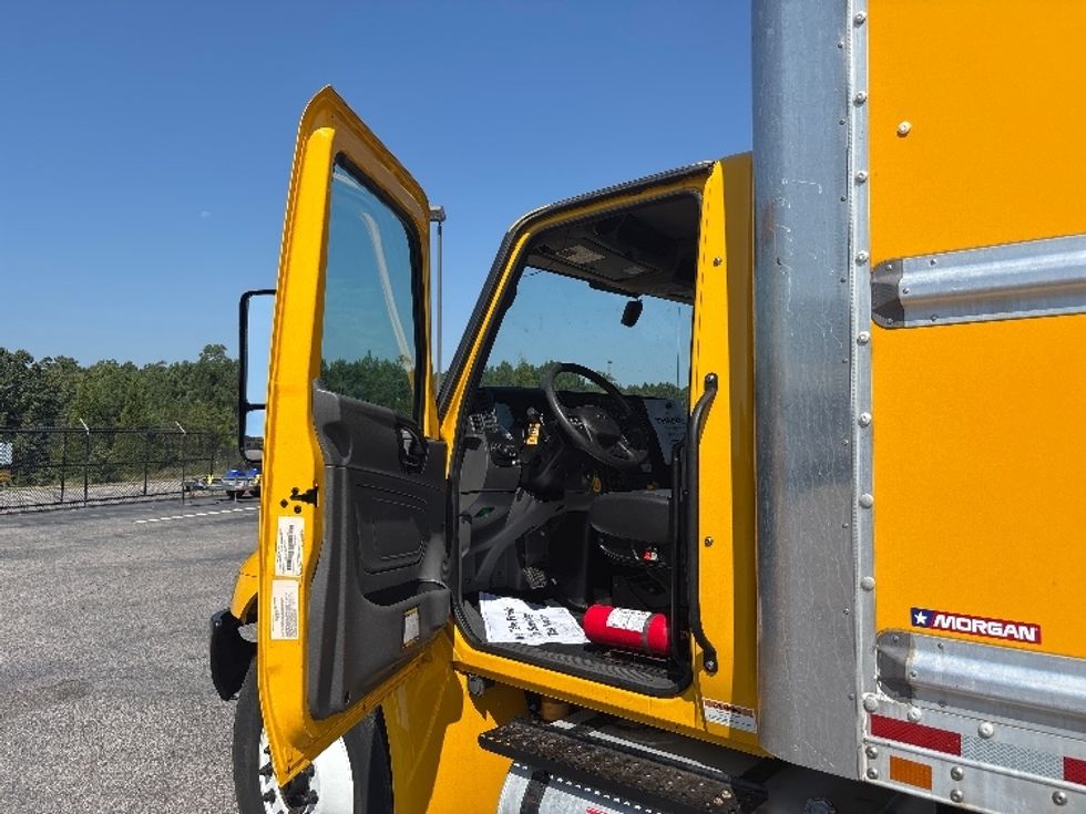 Medium Duty Box Truck-Light and Medium Duty Trucks-International-2022-MV607-Fort Worth-TX-245,340\n\t\tmiles-$ 39,750 - Image 16