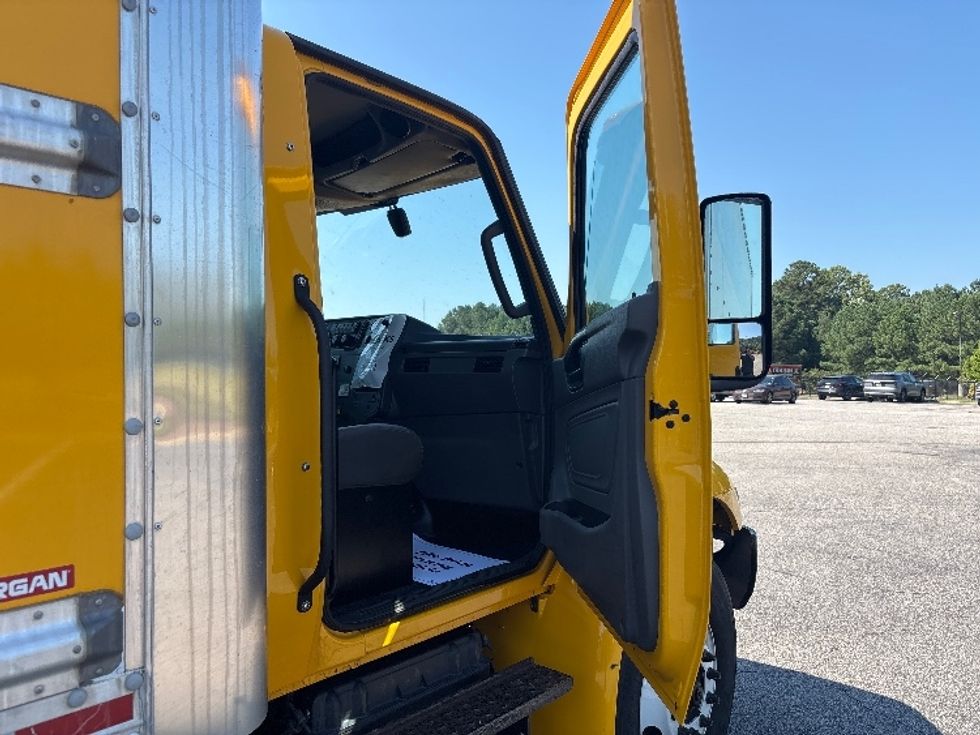 Medium Duty Box Truck-Light and Medium Duty Trucks-International-2022-MV607-Fort Worth-TX-245,340\n\t\tmiles-$ 39,750 - Image 19