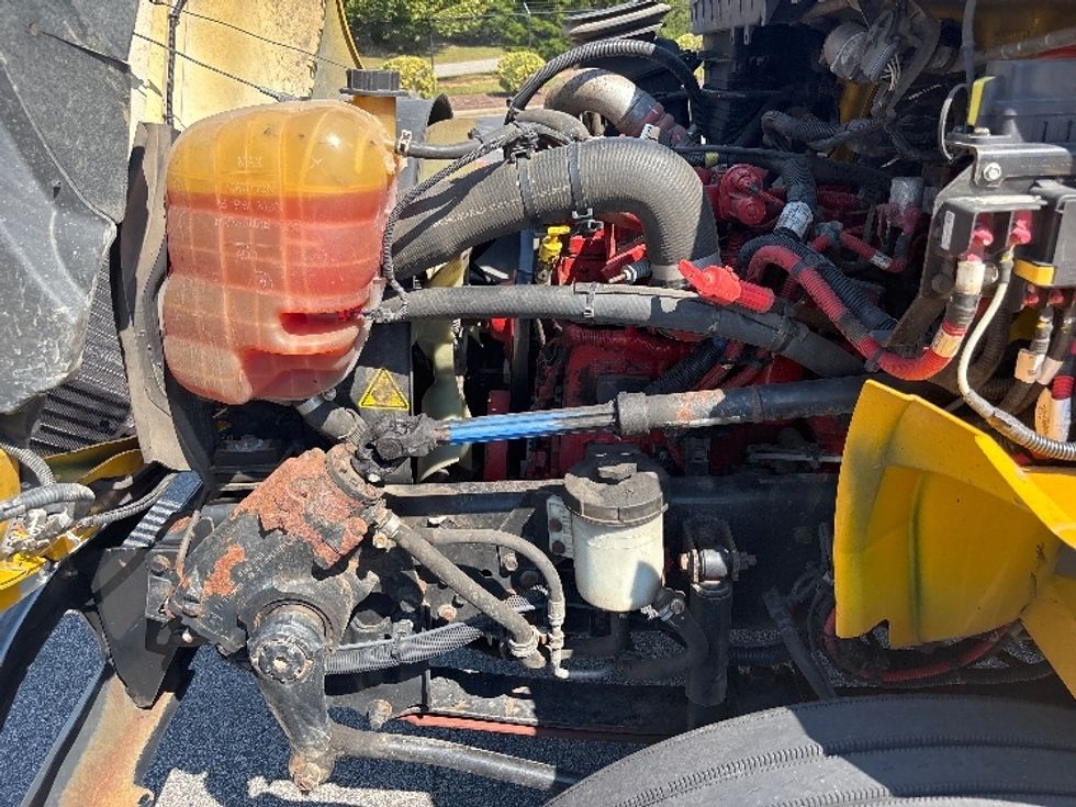 Medium Duty Box Truck-Light and Medium Duty Trucks-International-2022-MV607-Fort Worth-TX-245,340\n\t\tmiles-$ 39,750 - Image 23