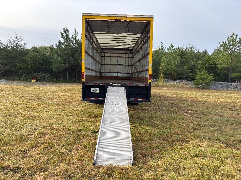 Medium Duty Box Truck-Light and Medium Duty Trucks-International-2022-MV607-Fredericksburg-VA-230,616\n\t\tmiles-$ 38,000 - Image 9