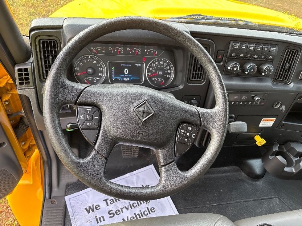 Medium Duty Box Truck-Light and Medium Duty Trucks-International-2022-MV607-Fredericksburg-VA-230,616\n\t\tmiles-$ 38,000 - Image 17