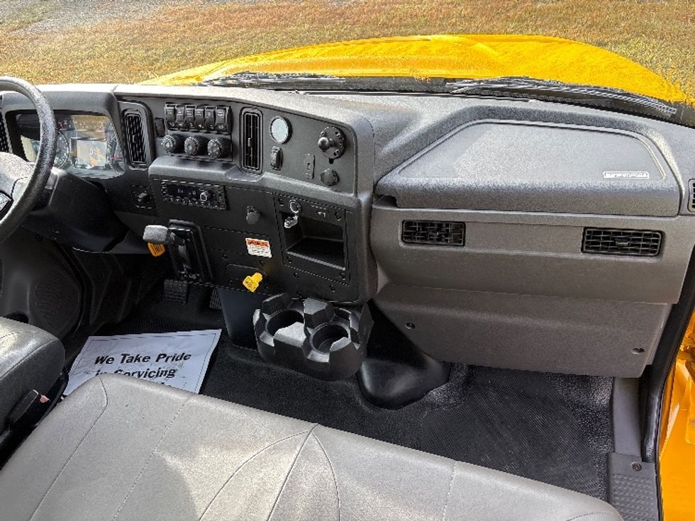 Medium Duty Box Truck-Light and Medium Duty Trucks-International-2022-MV607-Fredericksburg-VA-230,616\n\t\tmiles-$ 38,000 - Image 21