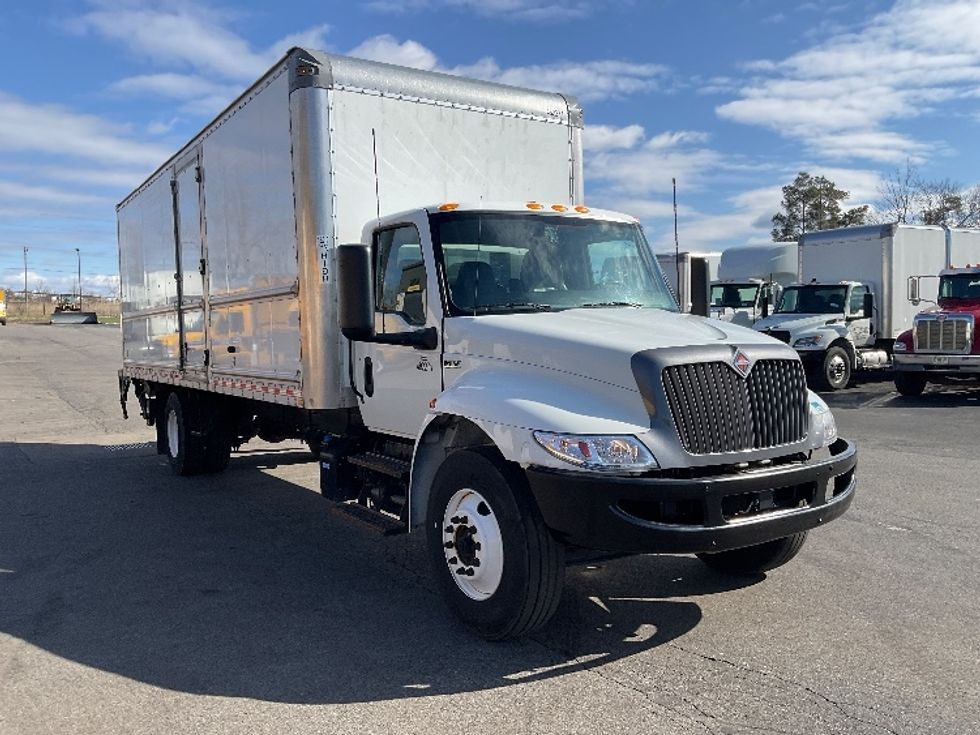 Medium Duty Box Truck-Light and Medium Duty Trucks-International-2022-MV607-Fredonia-NY-126,903\n\t\tmiles-$ 62,000 - Image 1