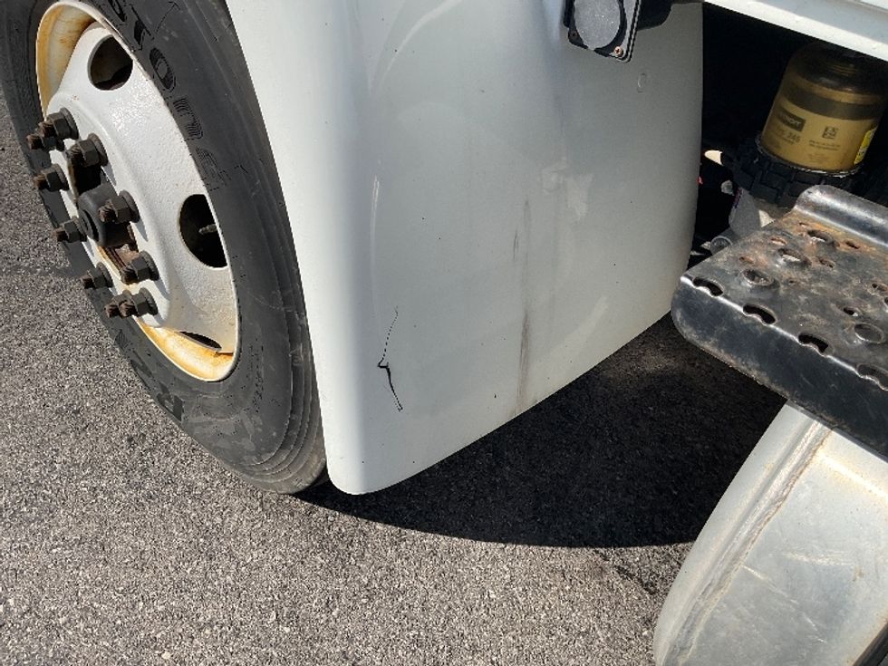 Medium Duty Box Truck-Light and Medium Duty Trucks-International-2022-MV607-Fredonia-NY-126,903\n\t\tmiles-$ 62,000 - Image 27