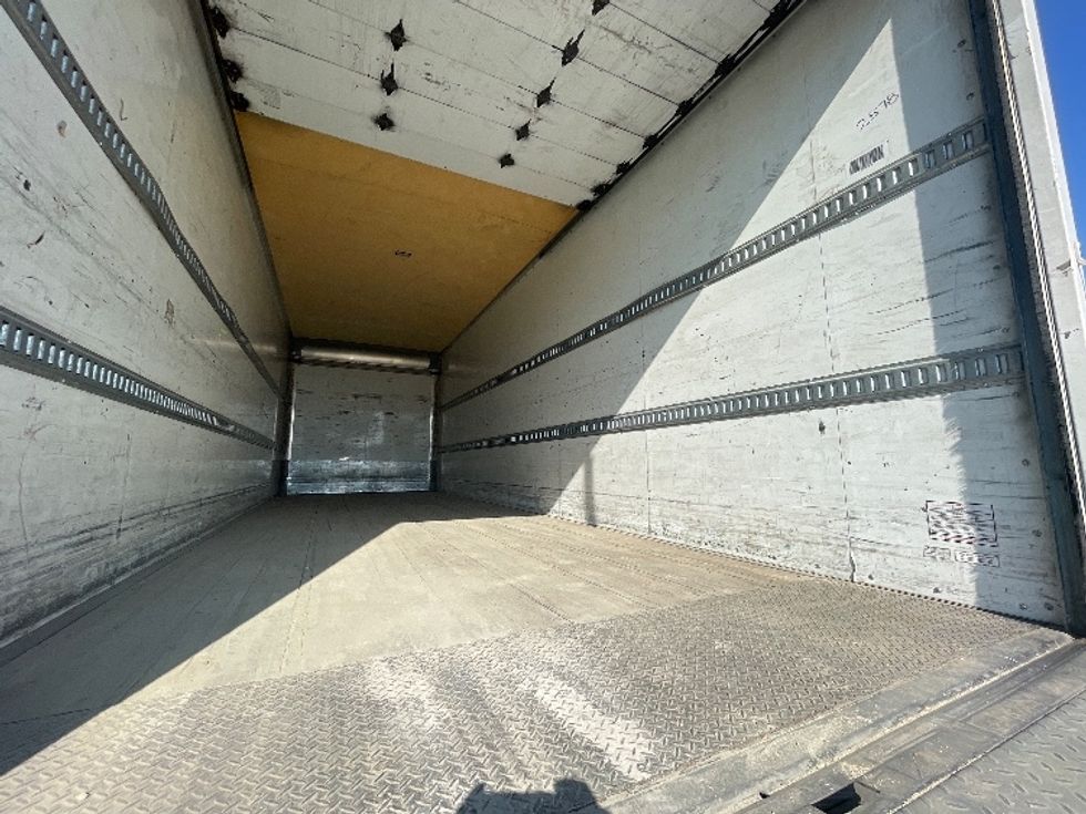 Medium Duty Box Truck-Light and Medium Duty Trucks-International-2022-MV607-Fresno-CA-84,044\n\t\tmiles-$ 82,000 - Image 12