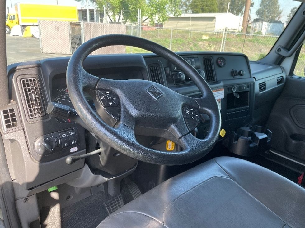 Medium Duty Box Truck-Light and Medium Duty Trucks-International-2022-MV607-Fresno-CA-84,044\n\t\tmiles-$ 82,000 - Image 17
