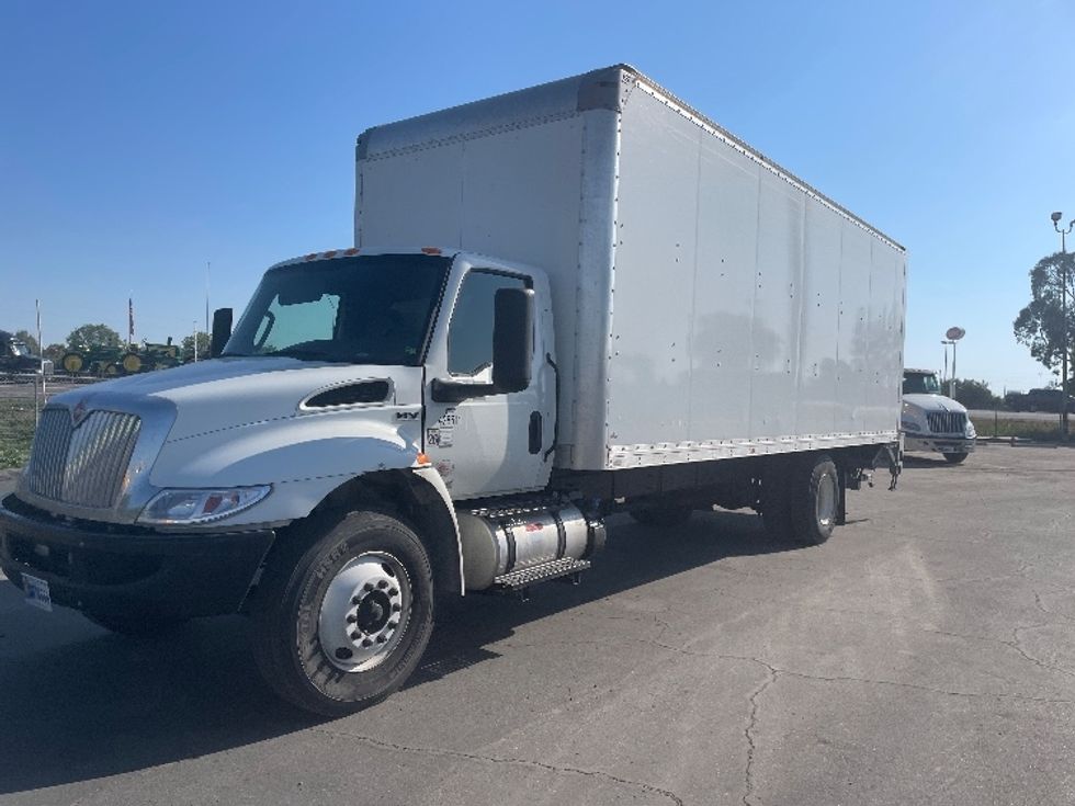 Medium Duty Box Truck-Light and Medium Duty Trucks-International-2022-MV607-Fresno-CA-84,044\n\t\tmiles-$ 82,000 - Image 3