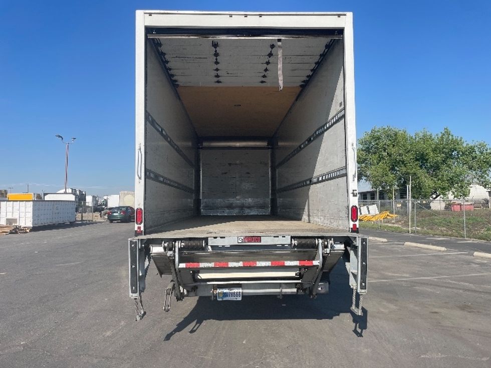 Medium Duty Box Truck-Light and Medium Duty Trucks-International-2022-MV607-Fresno-CA-84,044\n\t\tmiles-$ 82,000 - Image 8