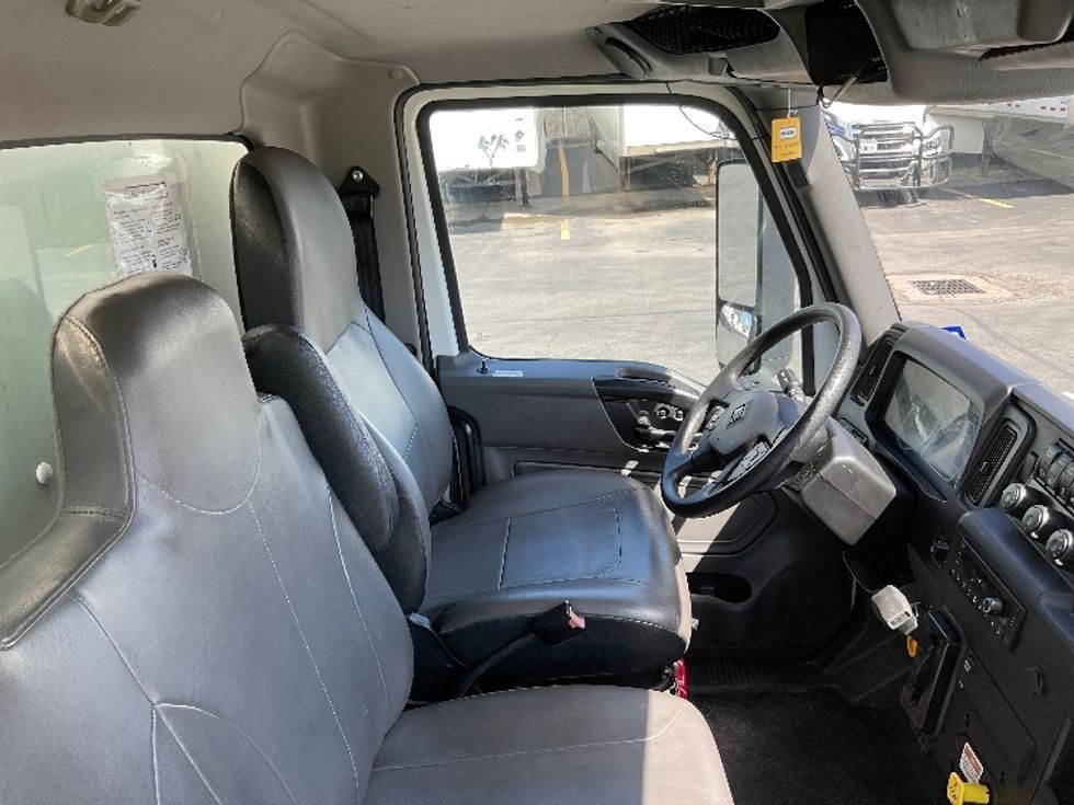 Medium Duty Box Truck-Light and Medium Duty Trucks-International-2022-MV607-Gahanna-OH-100,856\n\t\tmiles-$ 75,250 - Image 22