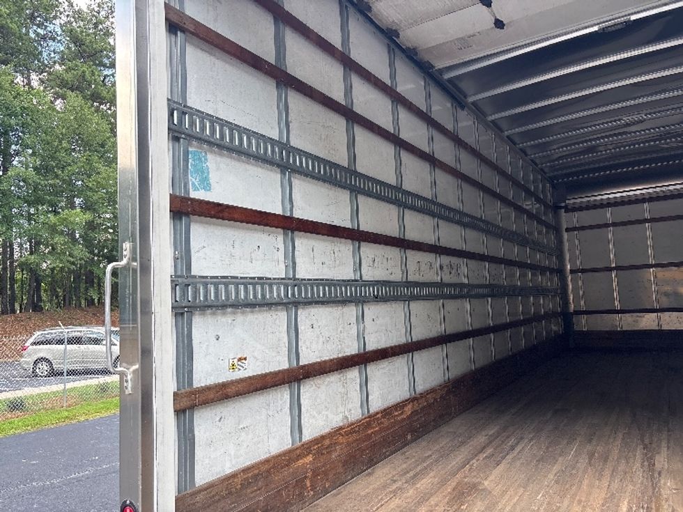 Medium Duty Box Truck-Light and Medium Duty Trucks-International-2022-MV607-Gainesville-GA-336,480\n\t\tmiles-$ 32,750 - Image 11