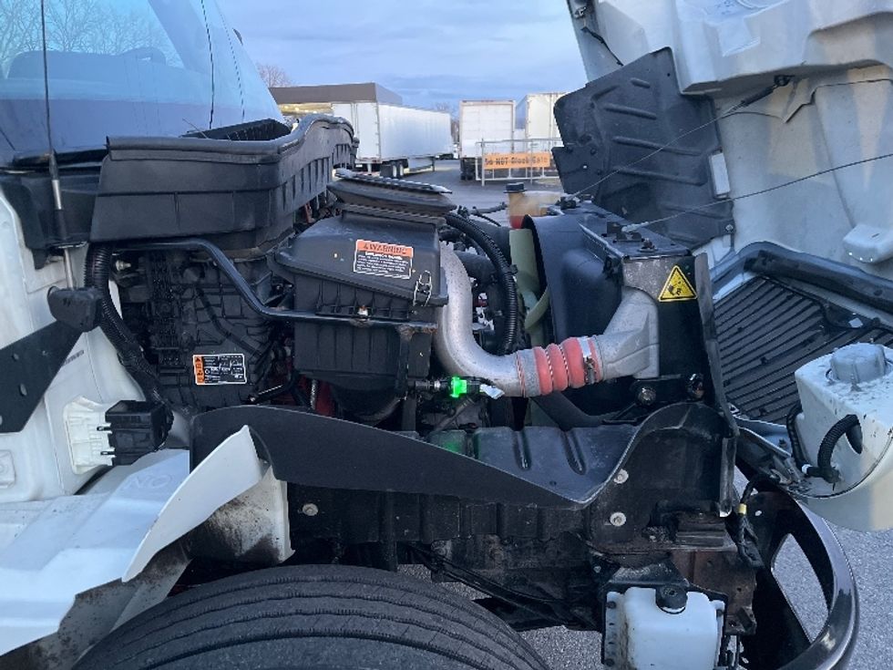 Medium Duty Box Truck-Light and Medium Duty Trucks-International-2022-MV607-Gansevoort-NY-119,516\n\t\tmiles-$ 63,250 - Image 22