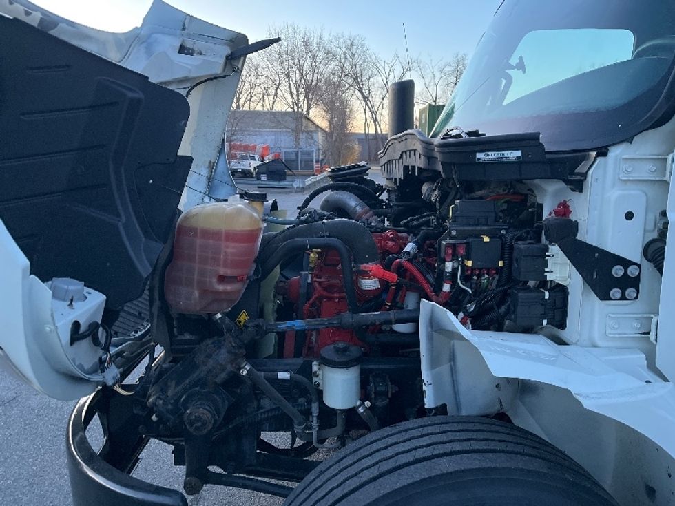 Medium Duty Box Truck-Light and Medium Duty Trucks-International-2022-MV607-Gansevoort-NY-119,516\n\t\tmiles-$ 63,250 - Image 23