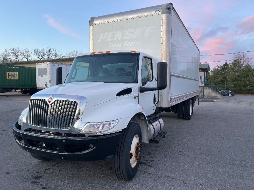 Medium Duty Box Truck-Light and Medium Duty Trucks-International-2022-MV607-Gansevoort-NY-119,516\n\t\tmiles-$ 63,250 - Image 3