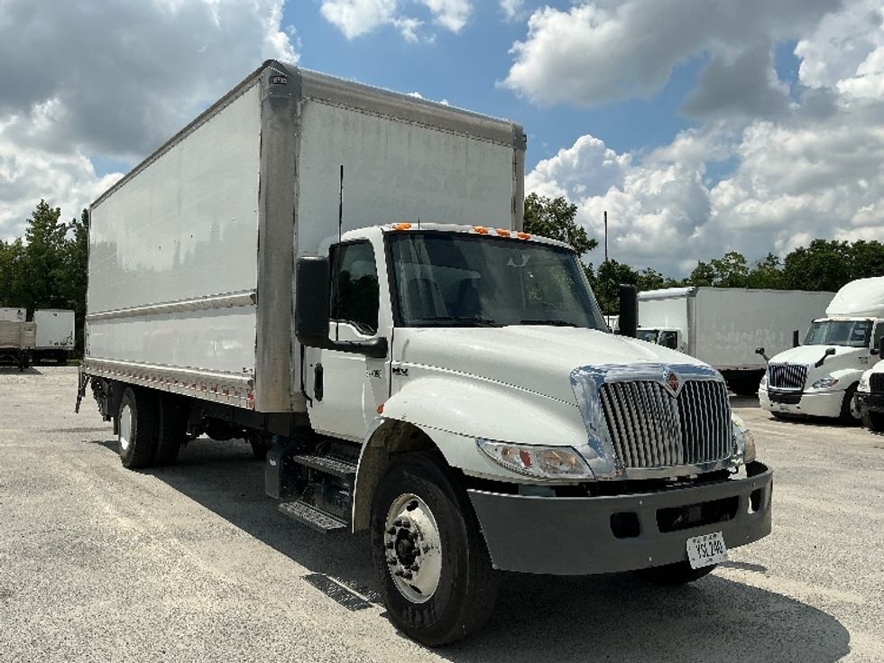 Medium Duty Box Truck-Light and Medium Duty Trucks-International-2022-MV607-Garden City-GA-185,763\n\t\tmiles-$ 60,500 - Image 1