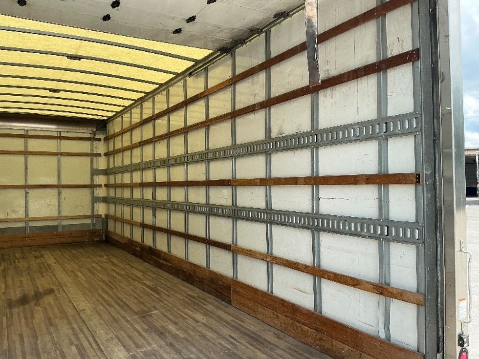 Medium Duty Box Truck-Light and Medium Duty Trucks-International-2022-MV607-Garden City-GA-185,763\n\t\tmiles-$ 60,500 - Image 12