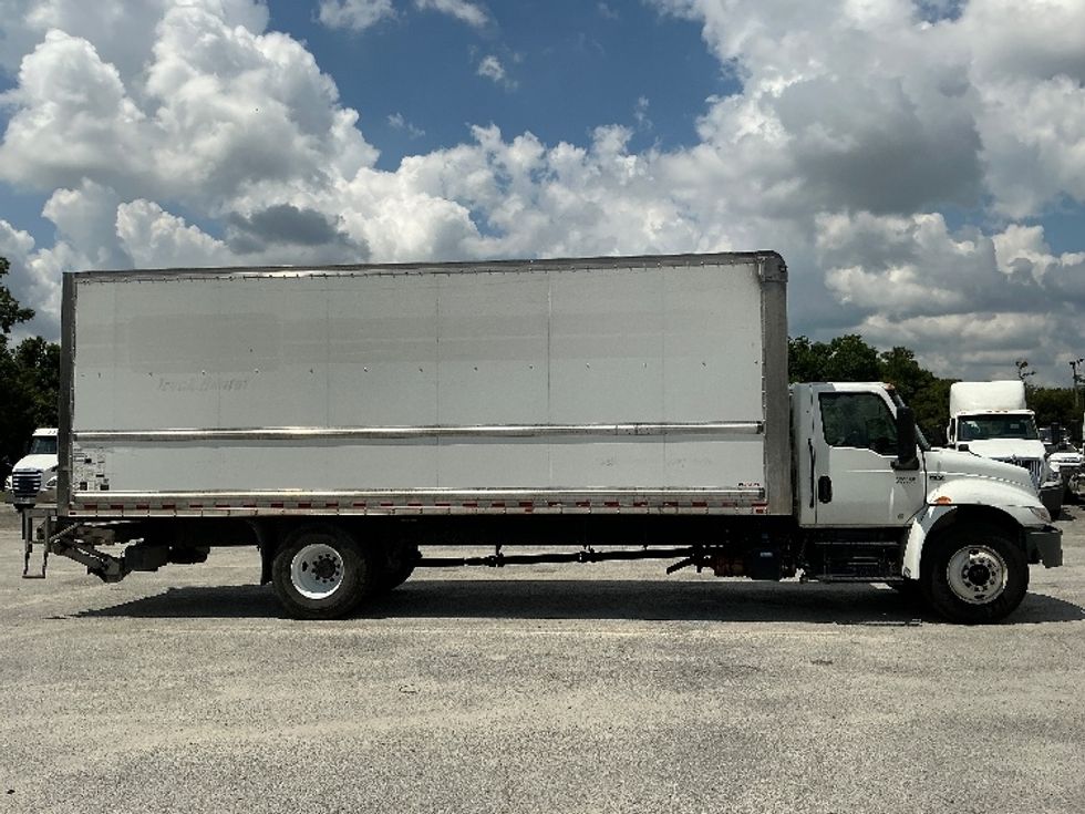 Medium Duty Box Truck-Light and Medium Duty Trucks-International-2022-MV607-Garden City-GA-185,763\n\t\tmiles-$ 60,500 - Image 15