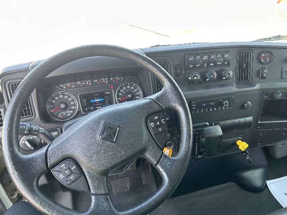 Medium Duty Box Truck-Light and Medium Duty Trucks-International-2022-MV607-Garden City-GA-185,763\n\t\tmiles-$ 60,500 - Image 18