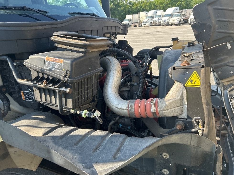 Medium Duty Box Truck-Light and Medium Duty Trucks-International-2022-MV607-Garden City-GA-185,763\n\t\tmiles-$ 60,500 - Image 23