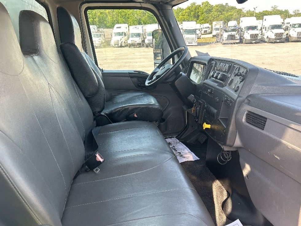 Medium Duty Box Truck-Light and Medium Duty Trucks-International-2022-MV607-Garden City-GA-185,763\n\t\tmiles-$ 60,500 - Image 22