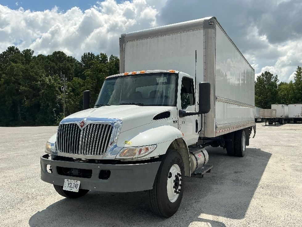 Medium Duty Box Truck-Light and Medium Duty Trucks-International-2022-MV607-Garden City-GA-185,763\n\t\tmiles-$ 60,500 - Image 3