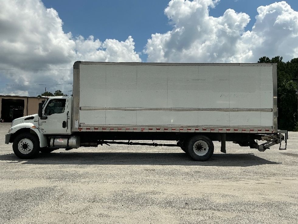 Medium Duty Box Truck-Light and Medium Duty Trucks-International-2022-MV607-Garden City-GA-185,763\n\t\tmiles-$ 60,500 - Image 4