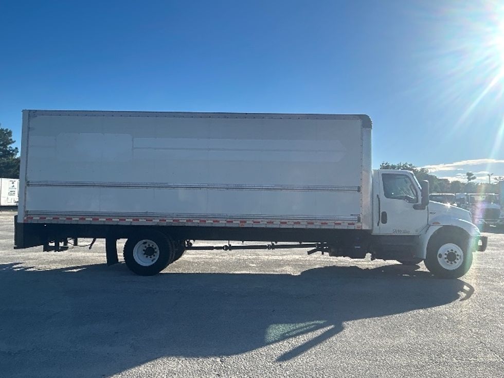 Medium Duty Box Truck-Light and Medium Duty Trucks-International-2022-MV607-Garden City-GA-233,873\n\t\tmiles-$ 44,000 - Image 14