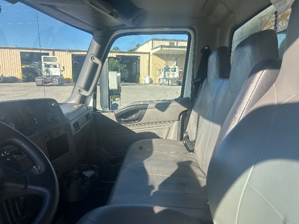 Medium Duty Box Truck-Light and Medium Duty Trucks-International-2022-MV607-Garden City-GA-233,873\n\t\tmiles-$ 44,000 - Image 18