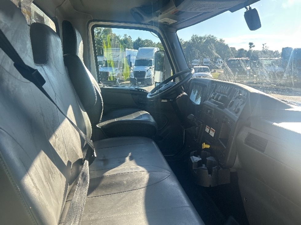 Medium Duty Box Truck-Light and Medium Duty Trucks-International-2022-MV607-Garden City-GA-233,873\n\t\tmiles-$ 44,000 - Image 21