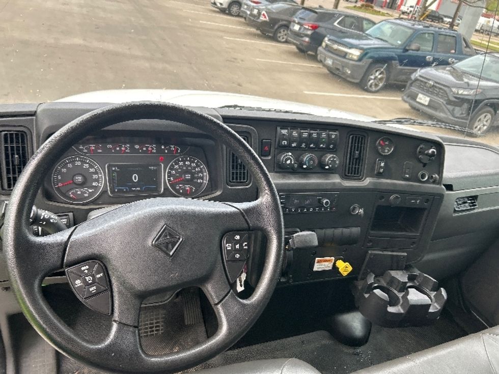 Medium Duty Box Truck-Light and Medium Duty Trucks-International-2022-MV607-Garland-TX-145,255\n\t\tmiles-$ 67,000 - Image 17