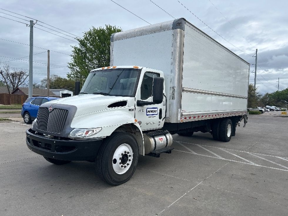 Medium Duty Box Truck-Light and Medium Duty Trucks-International-2022-MV607-Garland-TX-145,255\n\t\tmiles-$ 67,000 - Image 3