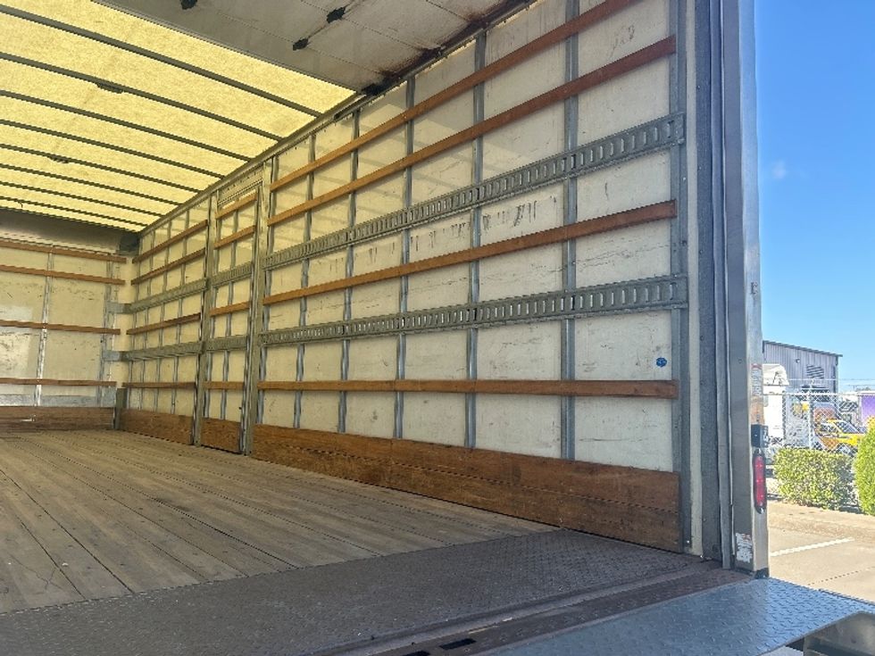 Medium Duty Box Truck-Light and Medium Duty Trucks-International-2022-MV607-Garland-TX-262,302\n\t\tmiles-$ 48,250 - Image 12