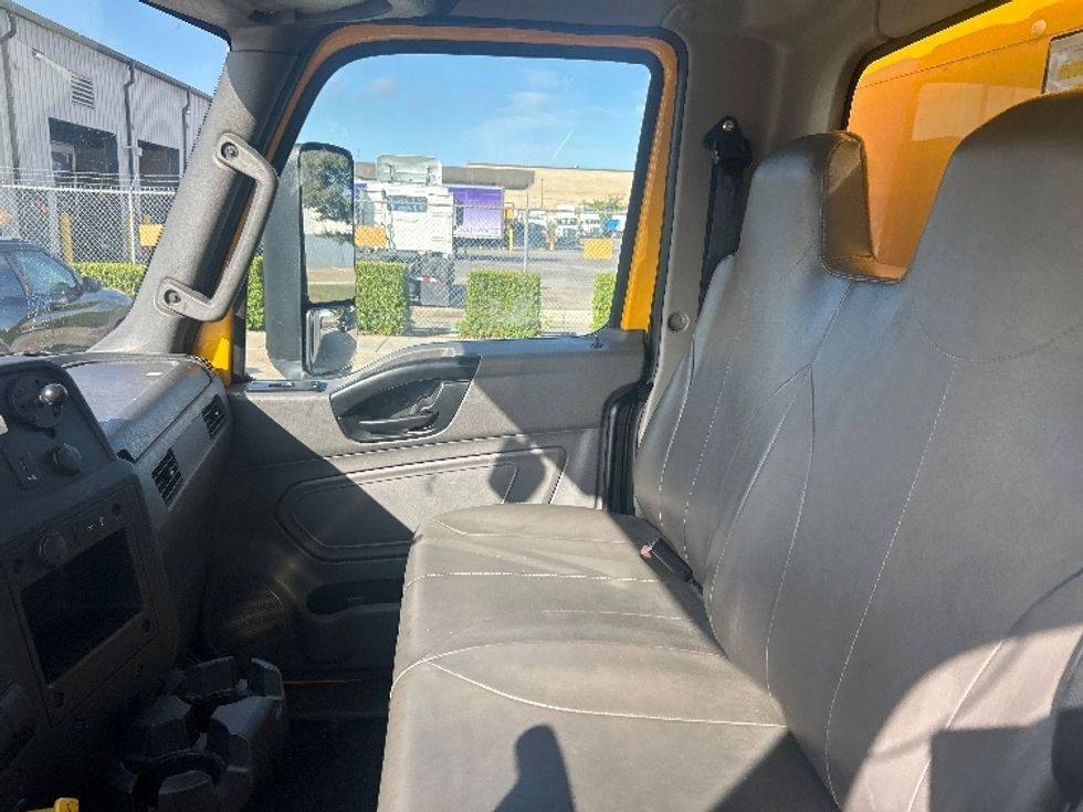 Medium Duty Box Truck-Light and Medium Duty Trucks-International-2022-MV607-Garland-TX-262,302\n\t\tmiles-$ 48,250 - Image 19