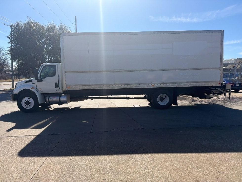 Medium Duty Box Truck-Light and Medium Duty Trucks-International-2022-MV607-Garland-TX-297,327\n\t\tmiles-$ 35,000 - Image 4