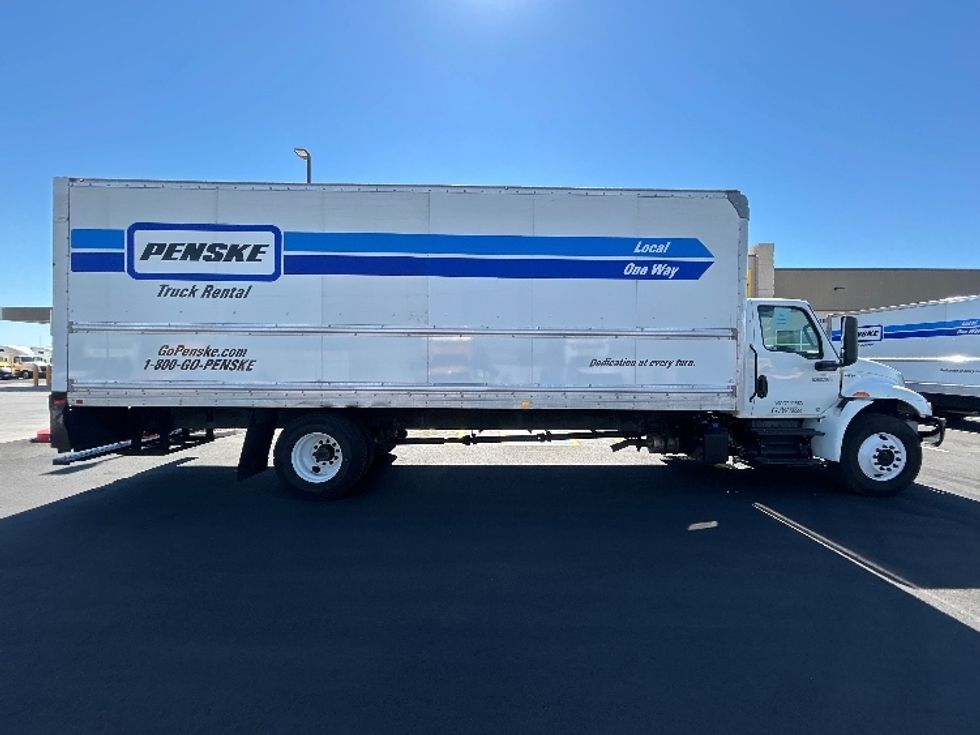 Medium Duty Box Truck-Light and Medium Duty Trucks-International-2022-MV607-Goodyear-AZ-201,711\n\t\tmiles-$ 49,750 - Image 15