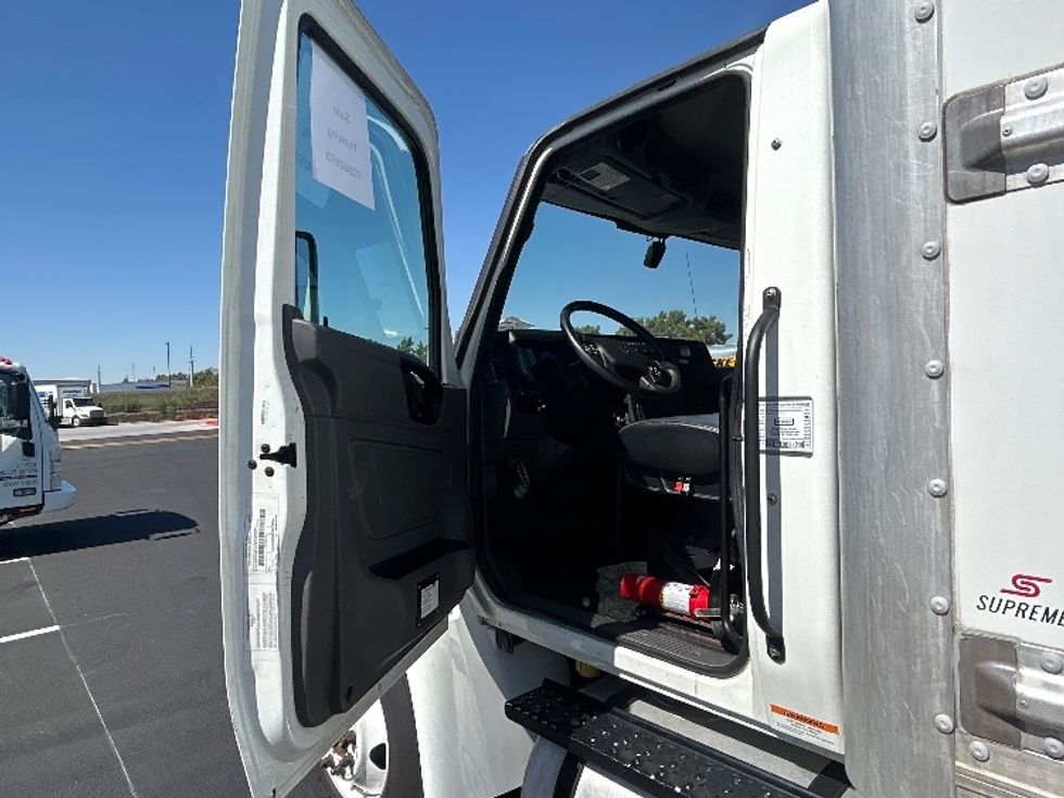 Medium Duty Box Truck-Light and Medium Duty Trucks-International-2022-MV607-Goodyear-AZ-201,711\n\t\tmiles-$ 49,750 - Image 16