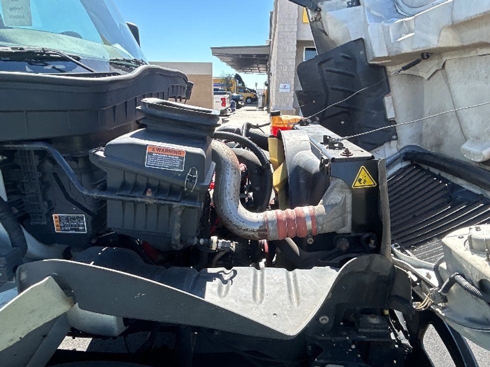 Medium Duty Box Truck-Light and Medium Duty Trucks-International-2022-MV607-Goodyear-AZ-201,711\n\t\tmiles-$ 49,750 - Image 23