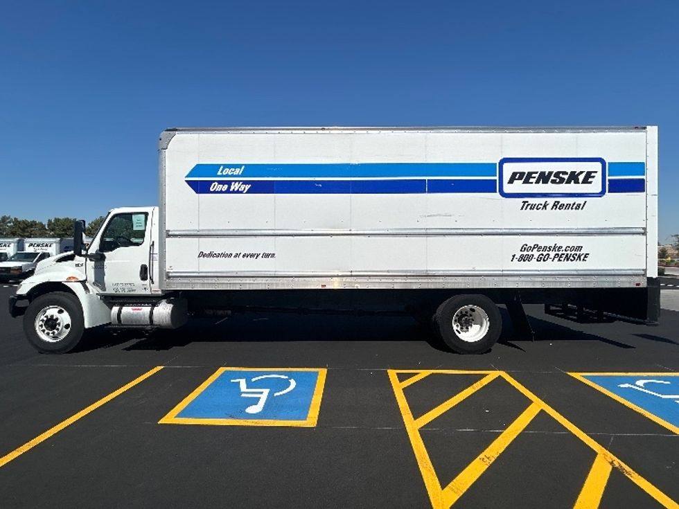 Medium Duty Box Truck-Light and Medium Duty Trucks-International-2022-MV607-Goodyear-AZ-201,711\n\t\tmiles-$ 49,750 - Image 4