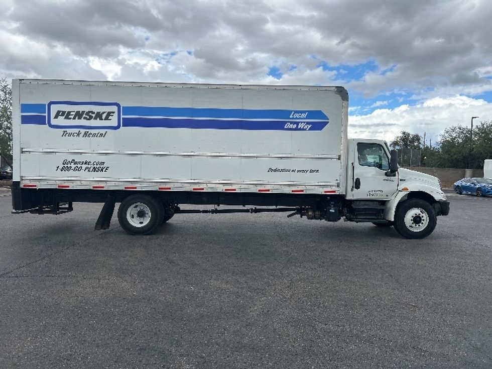 Medium Duty Box Truck-Light and Medium Duty Trucks-International-2022-MV607-Goodyear-AZ-208,350\n\t\tmiles-$ 48,500 - Image 14