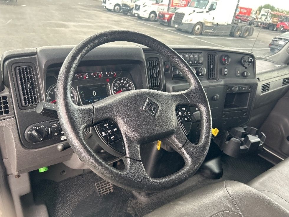 Medium Duty Box Truck-Light and Medium Duty Trucks-International-2022-MV607-Goodyear-AZ-208,350\n\t\tmiles-$ 48,500 - Image 16