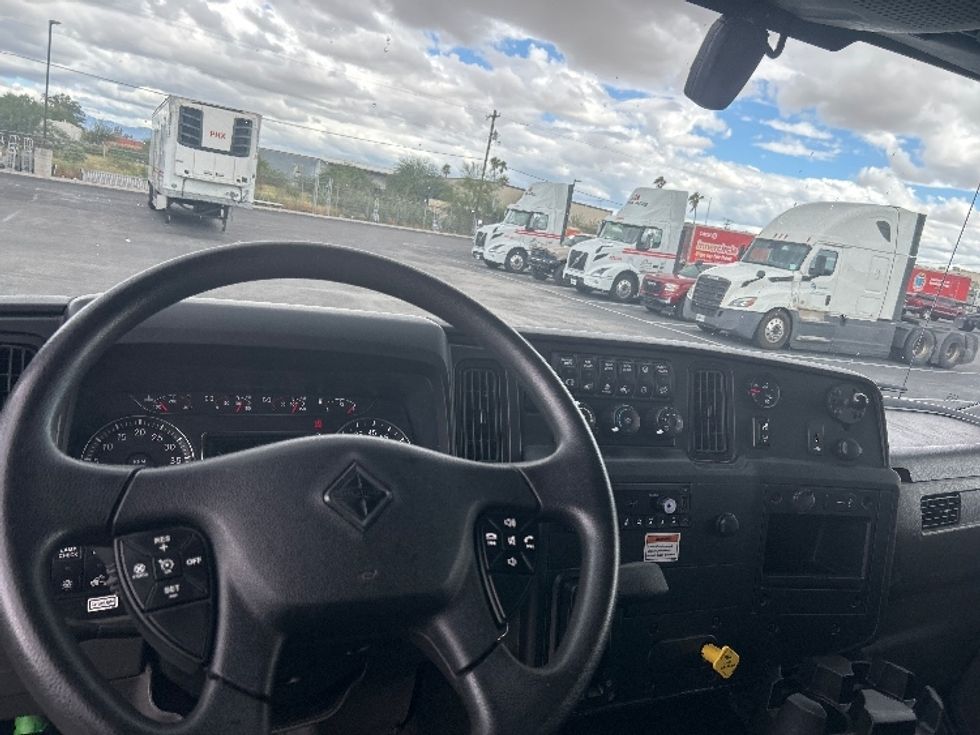Medium Duty Box Truck-Light and Medium Duty Trucks-International-2022-MV607-Goodyear-AZ-208,350\n\t\tmiles-$ 48,500 - Image 17