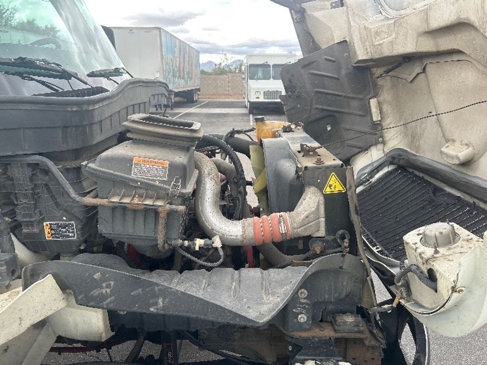 Medium Duty Box Truck-Light and Medium Duty Trucks-International-2022-MV607-Goodyear-AZ-208,350\n\t\tmiles-$ 48,500 - Image 22