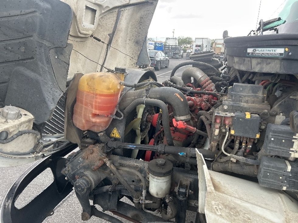 Medium Duty Box Truck-Light and Medium Duty Trucks-International-2022-MV607-Goodyear-AZ-208,350\n\t\tmiles-$ 48,500 - Image 23