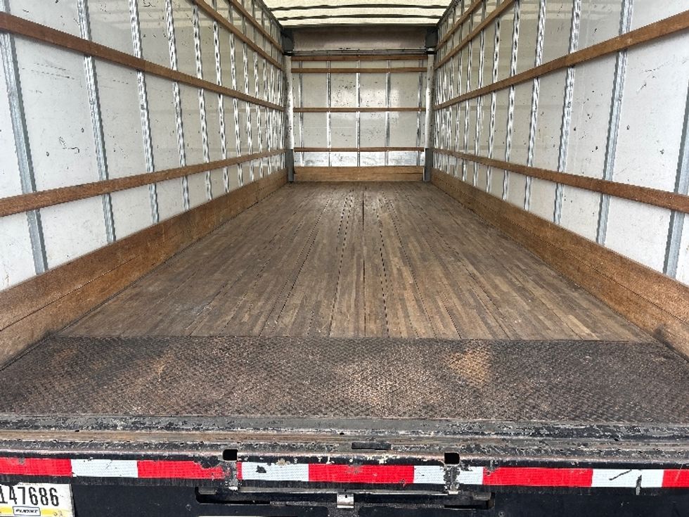 Medium Duty Box Truck-Light and Medium Duty Trucks-International-2022-MV607-Goodyear-AZ-208,350\n\t\tmiles-$ 48,500 - Image 9
