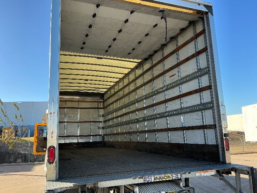 Medium Duty Box Truck-Light and Medium Duty Trucks-International-2022-MV607-Grand Prairie-TX-73,359\n\t\tmiles-$ 76,750 - Image 12