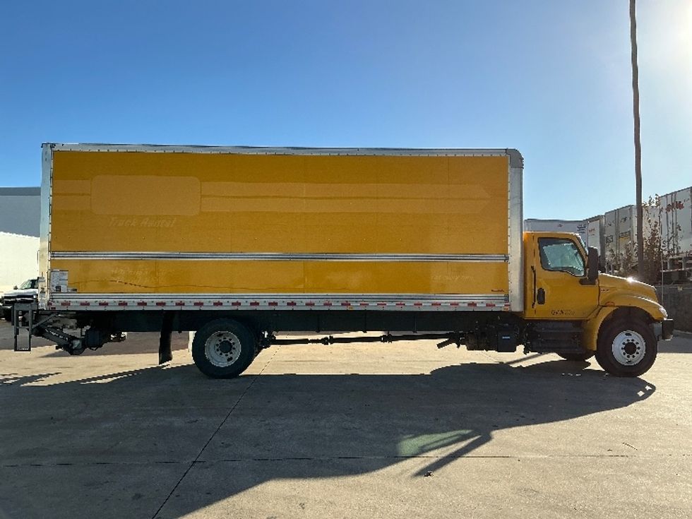 Medium Duty Box Truck-Light and Medium Duty Trucks-International-2022-MV607-Grand Prairie-TX-73,359\n\t\tmiles-$ 76,750 - Image 15