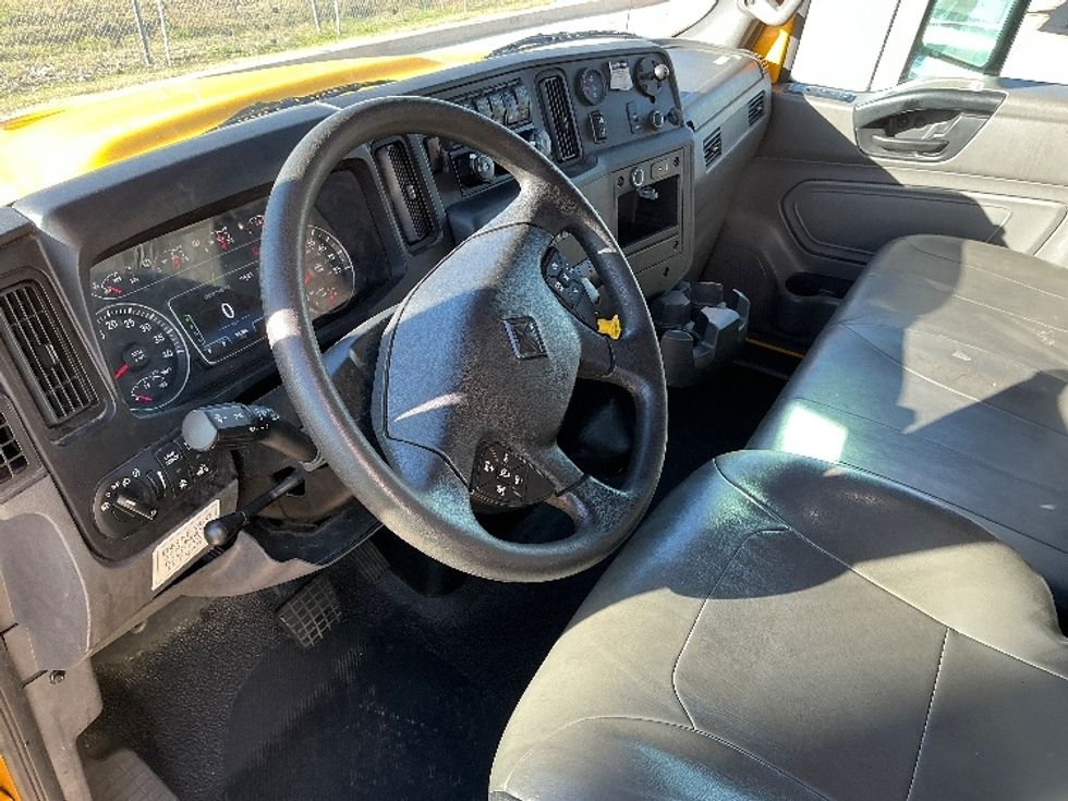 Medium Duty Box Truck-Light and Medium Duty Trucks-International-2022-MV607-Grand Prairie-TX-73,359\n\t\tmiles-$ 76,750 - Image 17