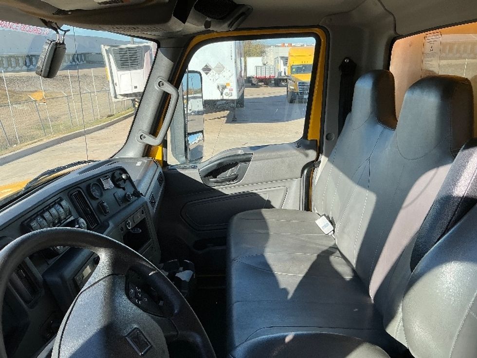Medium Duty Box Truck-Light and Medium Duty Trucks-International-2022-MV607-Grand Prairie-TX-73,359\n\t\tmiles-$ 76,750 - Image 19