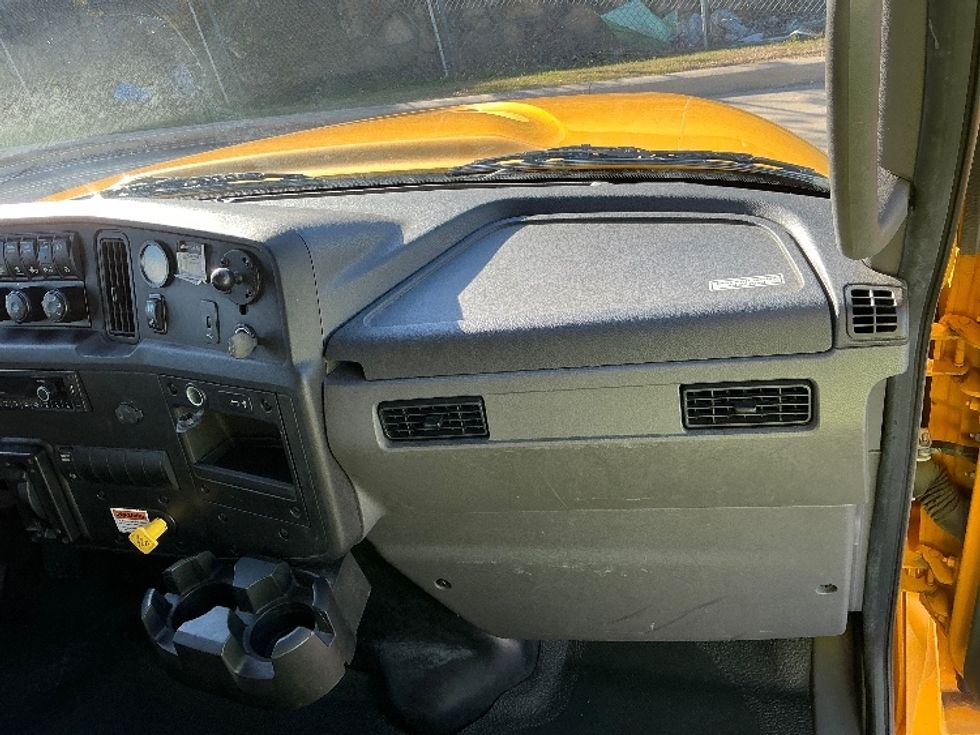 Medium Duty Box Truck-Light and Medium Duty Trucks-International-2022-MV607-Grand Prairie-TX-73,359\n\t\tmiles-$ 76,750 - Image 21