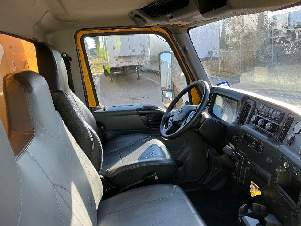 Medium Duty Box Truck-Light and Medium Duty Trucks-International-2022-MV607-Grand Prairie-TX-73,359\n\t\tmiles-$ 76,750 - Image 22